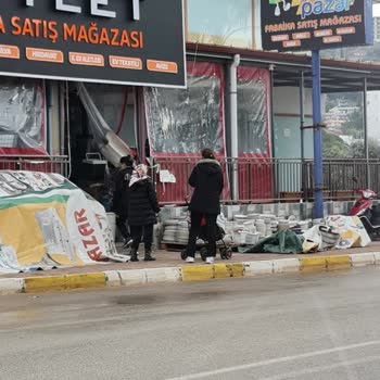 Göçerler Antalya Çarşı Pazar Çalışan Üslubu Şikayeti