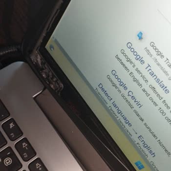 Lenovo Bilgisayar Yeniden Kendi Kendine Çatlıyor!