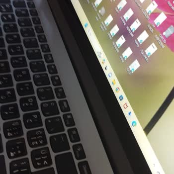 Lenovo Bilgisayar Yeniden Kendi Kendine Çatlıyor!