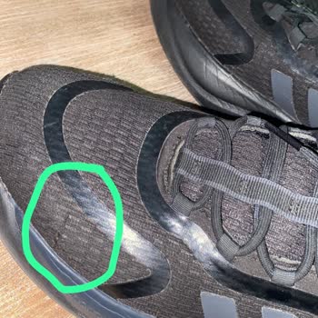 adidas Kalite Beklentisi Karşılamayan Ayakkabı