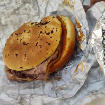 Arby's Kokmuş Et, Bayat Ekmek.