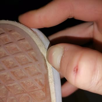 Sporjinal Vans Ayakkabı Birkaç Günde Tabanda Açılma Yaptı