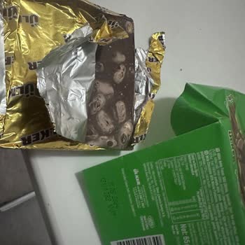 Ülker Bozuk Çikolata Renk Değişen