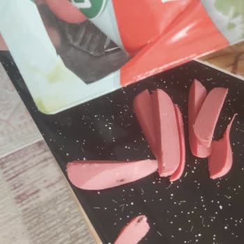BİM Sosis Ten Böcek Çıktı