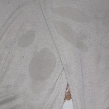 Altus Çamaşır Makinesi Lekeleri Çıkarmıyor Ve Yağ Lekesi Bırakıyor