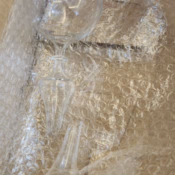 Vetroce Çevrimiçi Alışveriş Sitesinde Kırık Ürün Sorunu Ve İletişim Problemleri