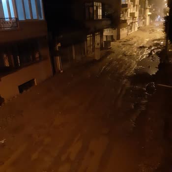 Nazilli Belediyesi Yol Çalışmasını Bir Aya Yakın Bitirmediler.