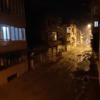 Nazilli Belediyesi Yol Çalışmasını Bir Aya Yakın Bitirmediler.