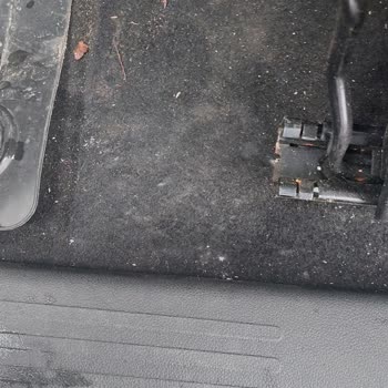 Greenmotion Car Rental Güya Sigara Yanığı