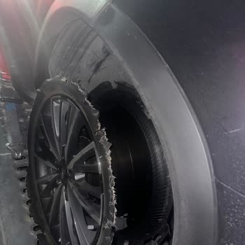 Chery Tiggo 8 Sıfır Aracımın Lastiği Gümledi Canımızı Zor Kurtardık...