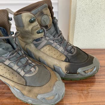 Vaneda Yağmurda Solan Bot, Soğukta Sertleşen Taban!