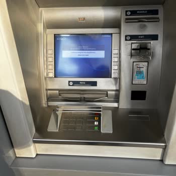 Halkbank Avcılar Şubesi Bozuk ATM'ler Ve Gişeden İşlem Yapılamaması