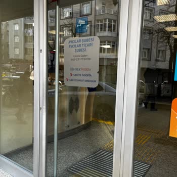 Halkbank Avcılar Şubesi Bozuk ATM'ler Ve Gişeden İşlem Yapılamaması
