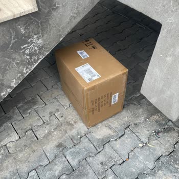 MNG Kargo Paketi Ortaya Atıp Gitmiş