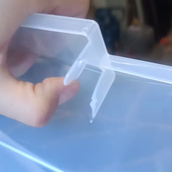 Hipaş Plastik Kırık Gelen Plastik Kutular