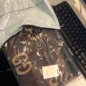 Hunter Bot Türkiye Ayakkabının Yerine Atkı Gönderilmiş