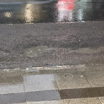 Ataşehir Belediyesi Asfalt Yaması İstiyoruz Ama Asfalt Olsun