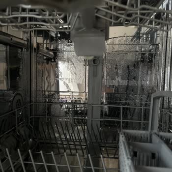 Bosch Bulaşık Makinesi İç Kısım Duvarları Islak Kalıyor