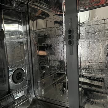 Bosch Bulaşık Makinesi İç Kısım Duvarları Islak Kalıyor