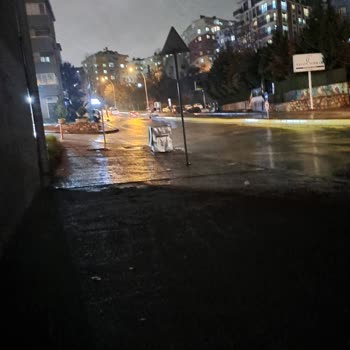 Kocaeli Büyükşehir Belediyesi Otobüs Gördüğü Halde Yolcu Almıyorum