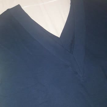 Nike Hatalı Sweatshirt Gönderdi