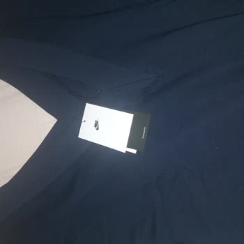 Nike Sweatshirt I Got Doesn't Match the Description on the Website