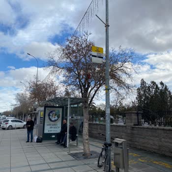 Konya Büyükşehir Belediyesi Otobüs Şoförü 2 Kilometre Uzakta İndirdi