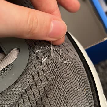 Online Lostra Yırtık Ayakkabı Kötü Dikim Üzerine Ücret İadesi Yapmıyor