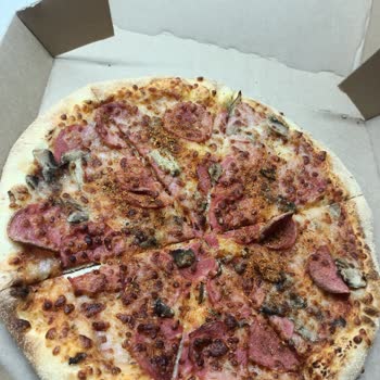 Domino's Pizza Soğuk Geldi Şubeyi Aradığımda Bahaneler Üretildi.