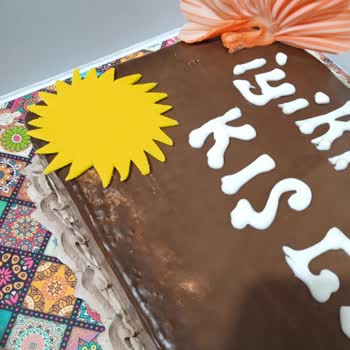 Gürbüzler Kuruyemiş Gürbüzlerden Sipariş Verilen Pastanın Basitliği