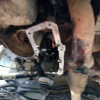 Peugeot 208 Yağ Damlatma