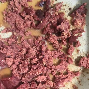 Başyazıcı Sucuk Olarak Ne Olduğu Belirsiz Ürün Satıyor