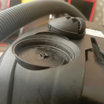 Bosch Bgs7pow1 Tekerlek Kırıldı