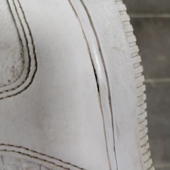 Nike Spor Ayakkabısında Meydana Gelen Açılma Sorunu