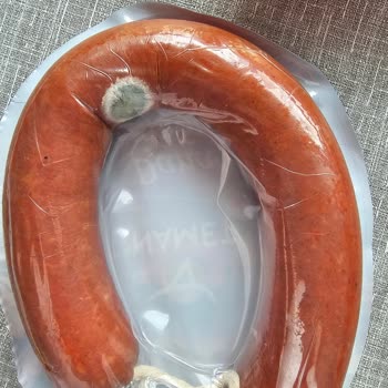 BİM'de Küflü Namet Sucuk