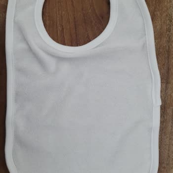 Tiny Lamb Fotoğraflardan Farklı Ürünler Gönderilmesi