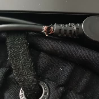 Lenovo Laptop Adaptör Kablosu Ve Garanti Sorunu