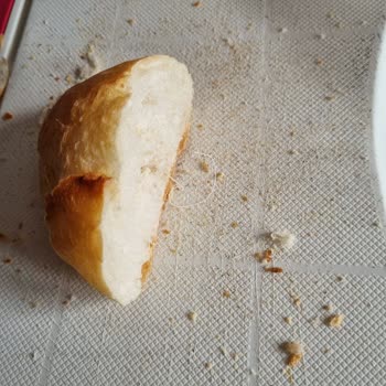 Çıtır Ekmek Konya Ekmek'de Çıkan Cisim