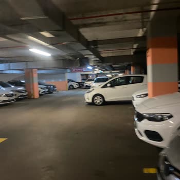 Tepe Nautilus AVM Nautilus AVM'nin Otopark Sorunu