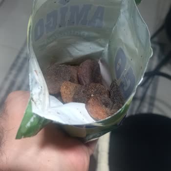 Şok Marketten Amigo Marka Kuru Kayısı Üzerindeki Toz Tabakası