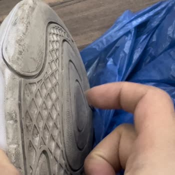 Lacoste Ayakkabı Mağduriyeti. Kullanıcı Hatası Deyip Geçiştiriyorlar