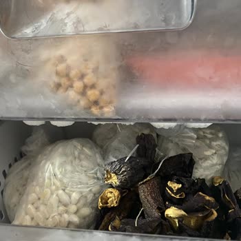 Arçelik Derin Dondurucu Buz Yapıyor