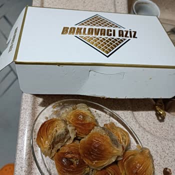 Baklavacı Aziz'den Alınan Baklava Altı Pişmemiş Hamur