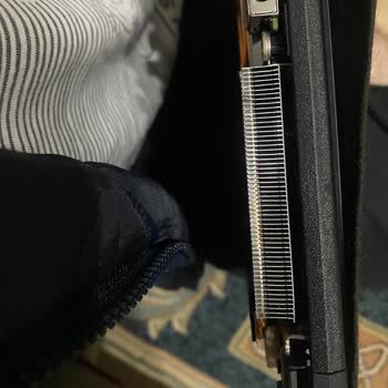 Monster Notebook PC Fanlarda Yamukluk Ve Kırık