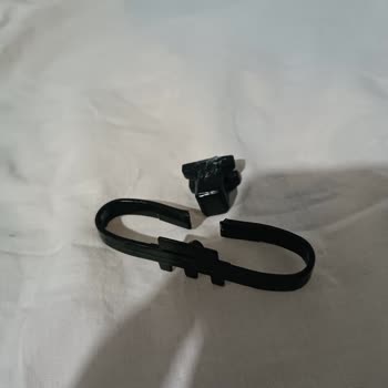 Rampage Oyuncu Koltuğum'un Kol Kısmı Kırıldı