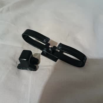 Rampage Oyuncu Koltuğum'un Kol Kısmı Kırıldı