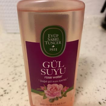 Eyüp Sabri Tuncer Tonik Olarak Kullanılan Kozmetik Ürünün Ciltte Yarattığı Olumsuz Tepki