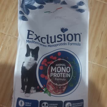Petlebi Orijinalliği Şüpheli Exclusion Marka Sığırlı Kedi Maması Satıyorlar