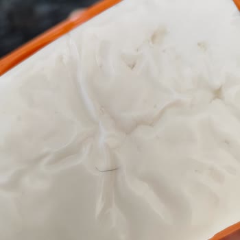 Carrefour Peynirin İçerisinden Kıl Çıktı