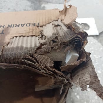 Aras Kargo Yırtık Açık Paketi Teslim